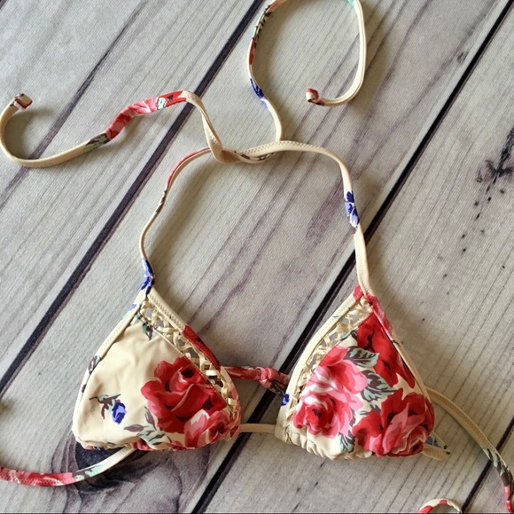 Floral Bikini - Picture 2 of 6